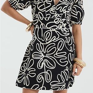 Petite Black Short Sleeve Floral Mini Dress